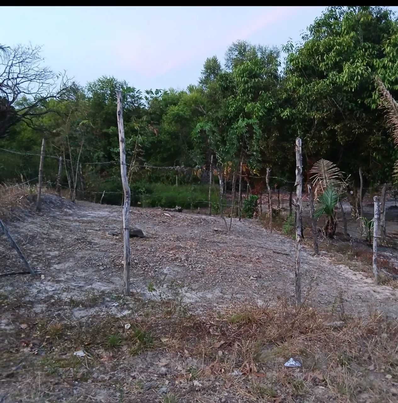 Vende-se este terrreno