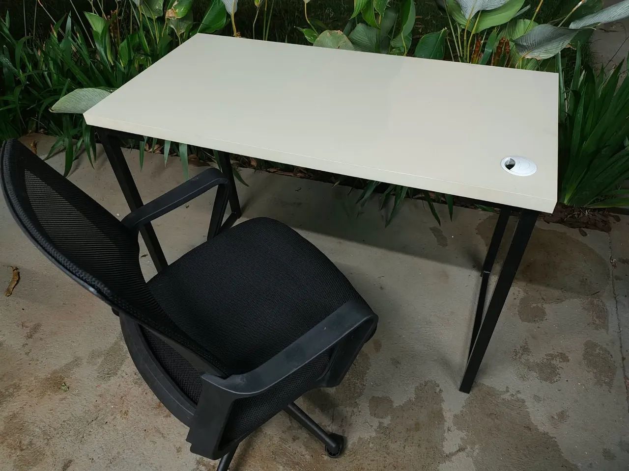 Vendo mesa e cadeira - Foto 4