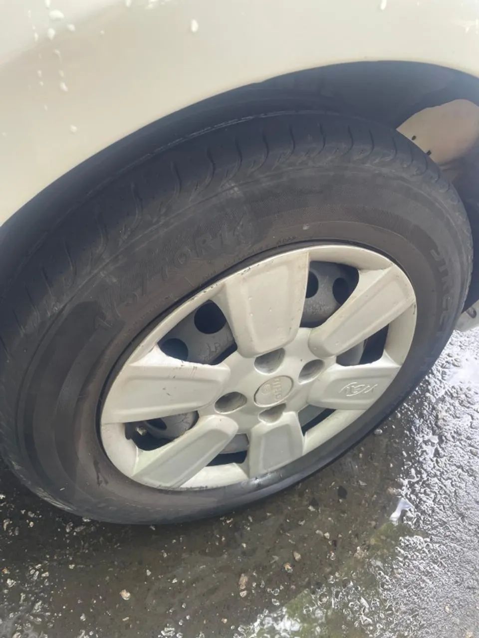 Fiat Idea Attractive 1.4 Fire Flex 8V 5P 2013 - Foto 5