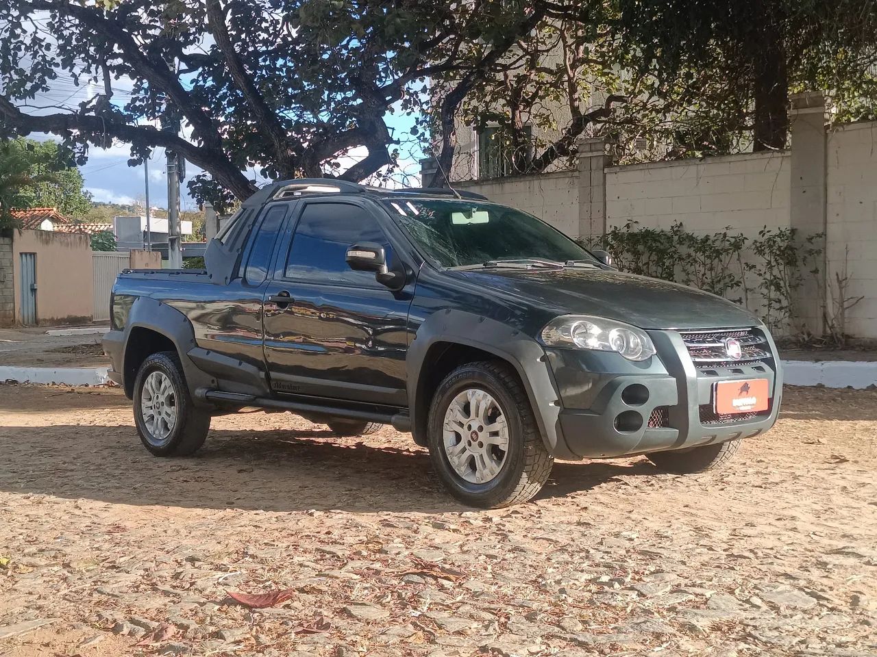 Fiat Strada Adventure1.8/ 1.8 Locker Flex CD 2011 - Foto 3
