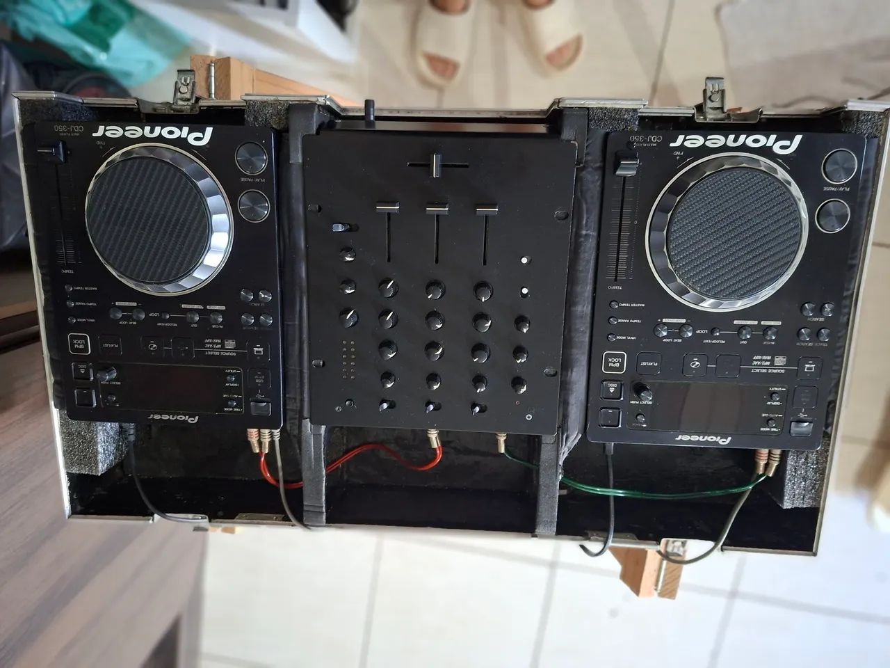 Conjunto CDJ 350 + Mixer M3 numark