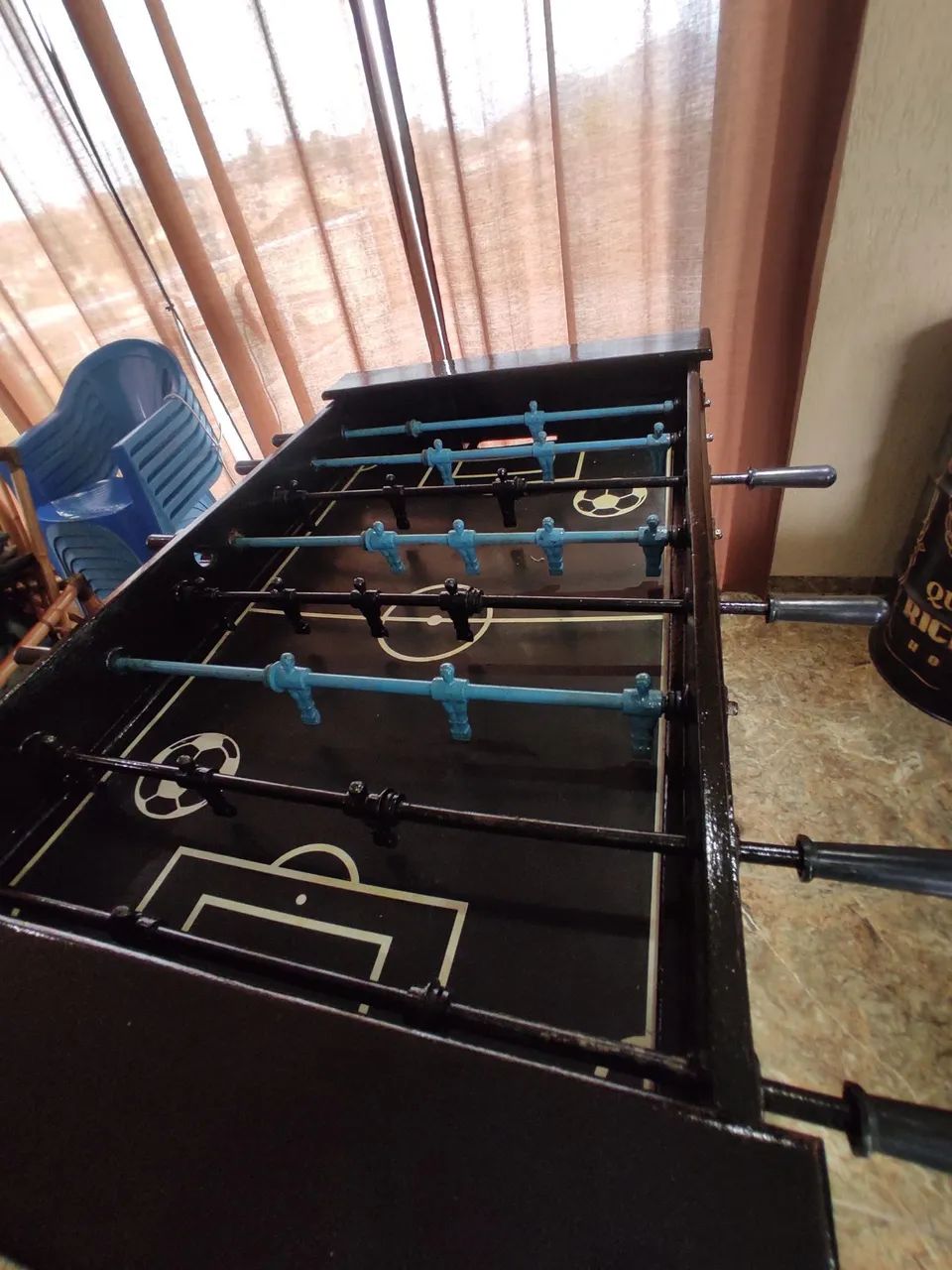 Vendo mesa de sinuca e totó  - Foto 4