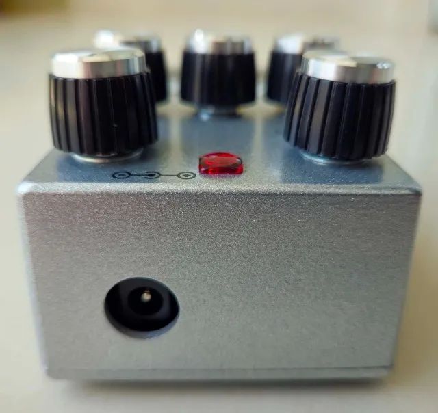 Pedal Alexander Jubilee Silver Overdrive - Instrumentos musicais