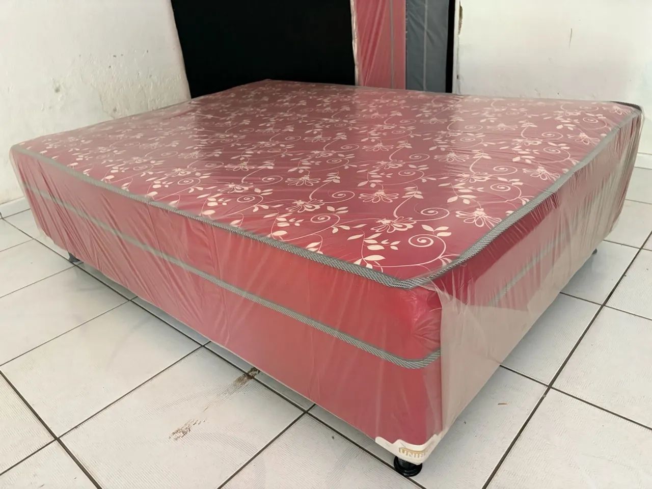 Cama box casal