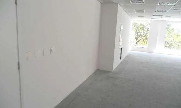 Conjunto comercial 368,00m² com 8 vagas de garagem - Foto 3
