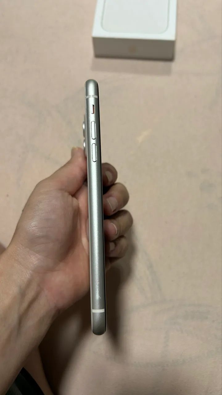 iPhone 11 branco - Foto 2