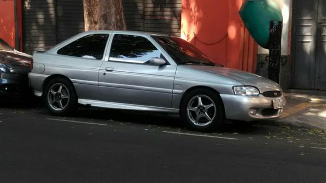 ford escort rs 2000 16v