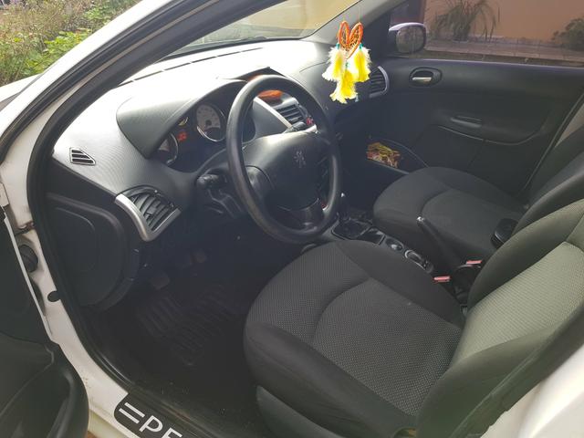 Peugeot 207 1.4 - Foto 6