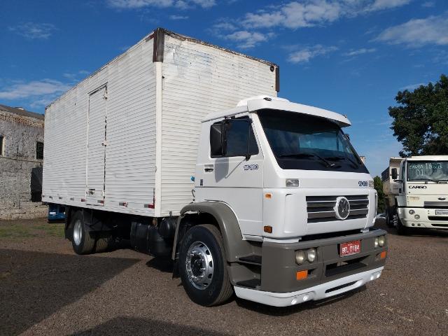 VW 15180 toco reduzido MWM 6 cil bau de 7m - Foto 2