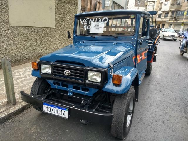 Vendo Toyota Bandeirante Hidráulica Freio a disco