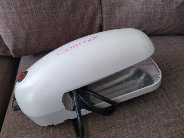 Cabine máquina para aquecer unha gel