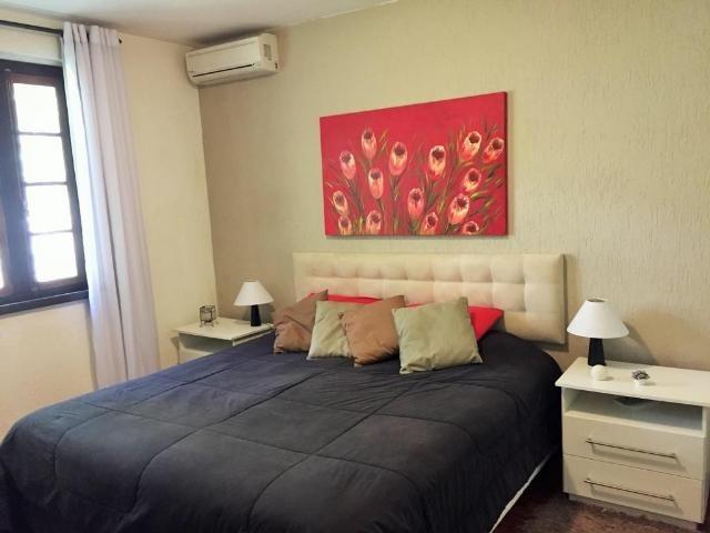Belíssima casa, ensolarada, toda plana, com localização privilegiada - Foto 5