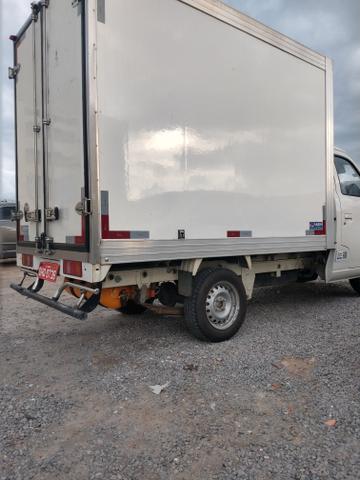 Vendo camionete fosion baú para congelado - Foto 3