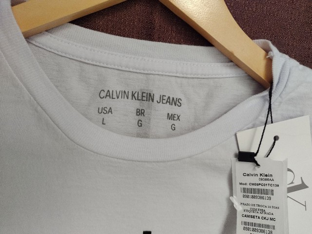 Camisa e bermuda jeans Calvin Klein - Foto 4