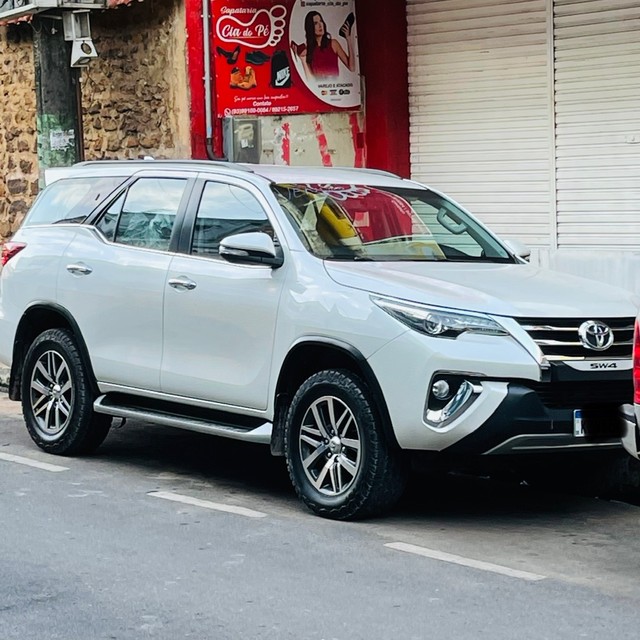 TOYOTA HILUX SW4 SRX 2017