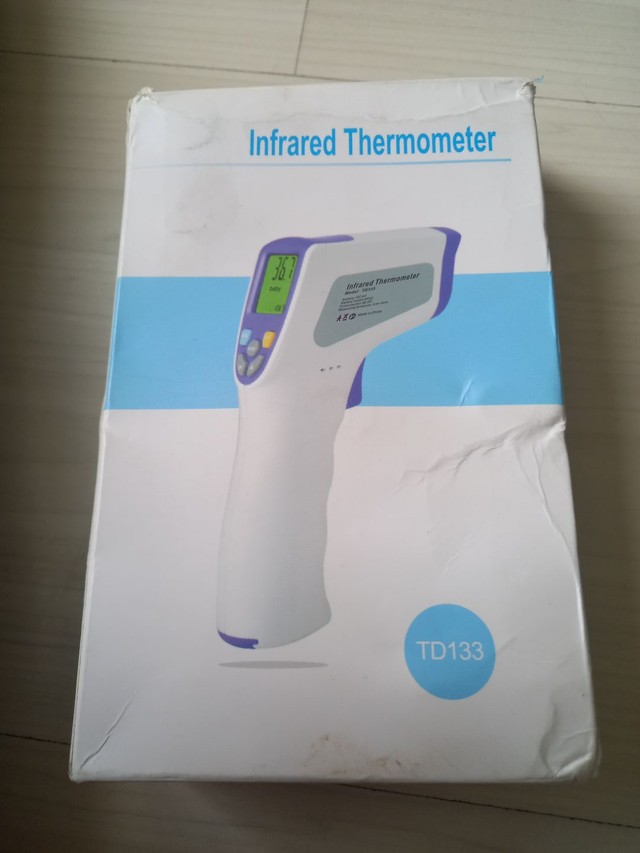 Termômetro infravermelho- novo na caix