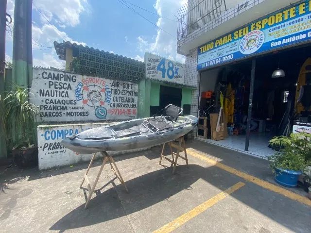 Caiaque Tucunare com acesso a pedal ou motor completo com cadeira e remo avalio trocas