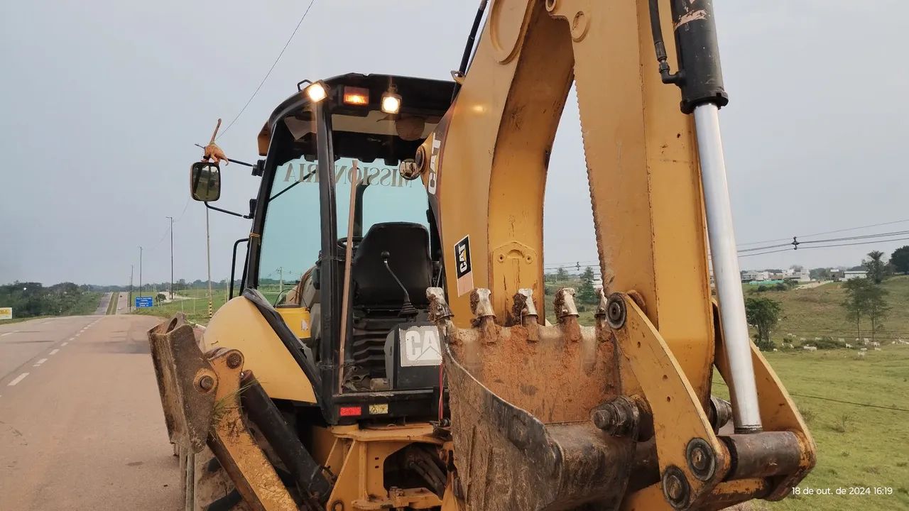 Vendo toda original 230 mil ano 2013 aceito proposta em dinheiro  - Foto 2