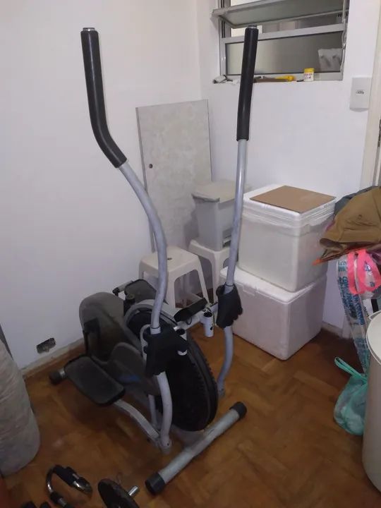 Aparelho que simula a caminhada