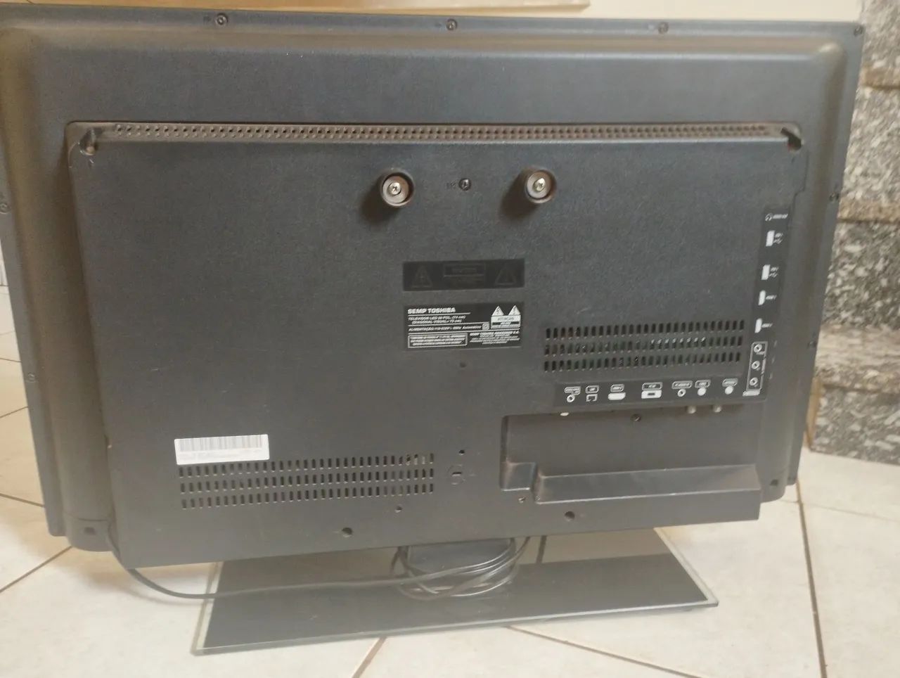 Tv Semp Toshiba com tela queimada, para retirada de peças  - Foto 5