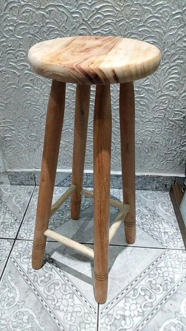 Banqueta grande de madeira maciça - Foto 4