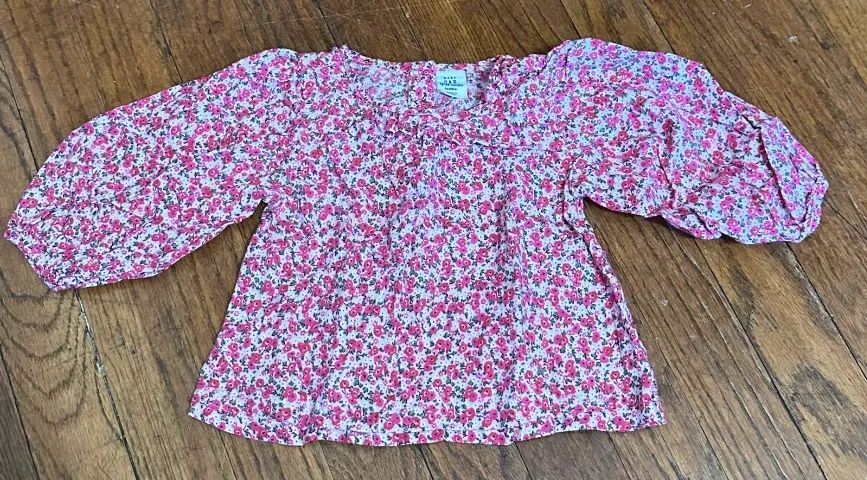 Kit 2 camisetas baby GAP tamanho 18-24 meses importada(Desapego) - Foto 5