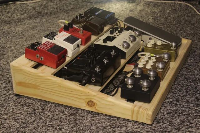 Pedalboard Cave