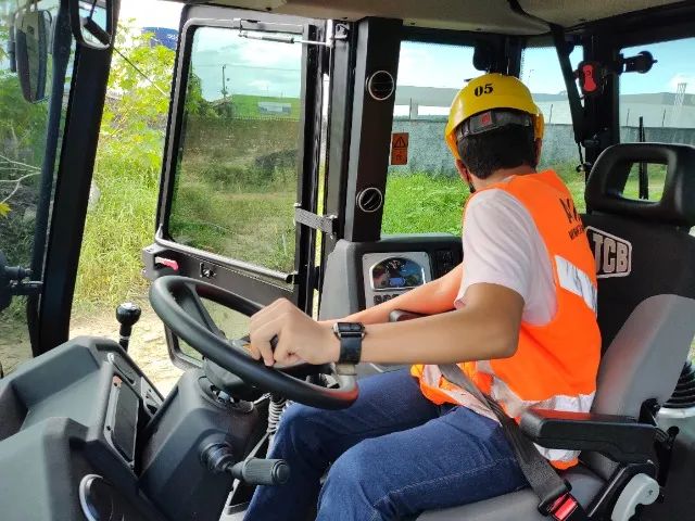 Máquinas pesadas curso pra operador - Foto 4
