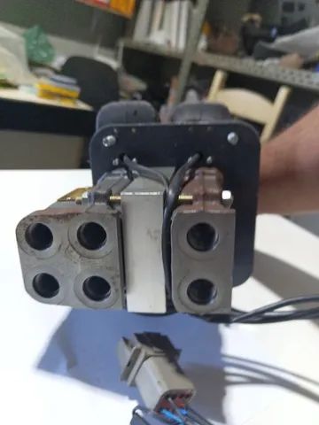 Joystick duas alavancas controles pá carregadeira John Deere p/n AT225425 - Foto 2