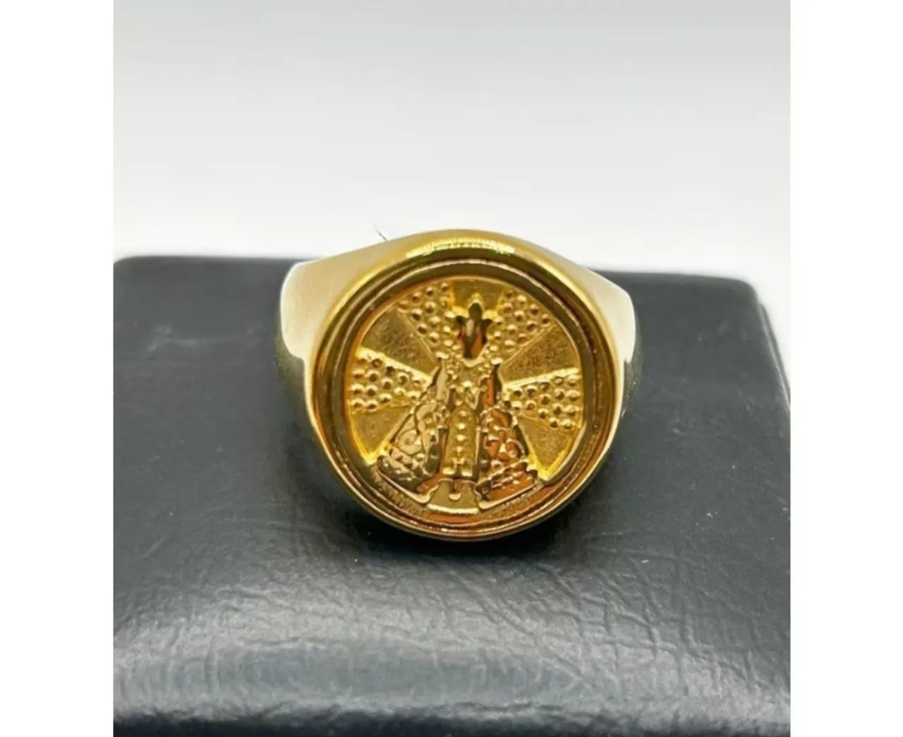 Anel Dourado Escudo Religioso