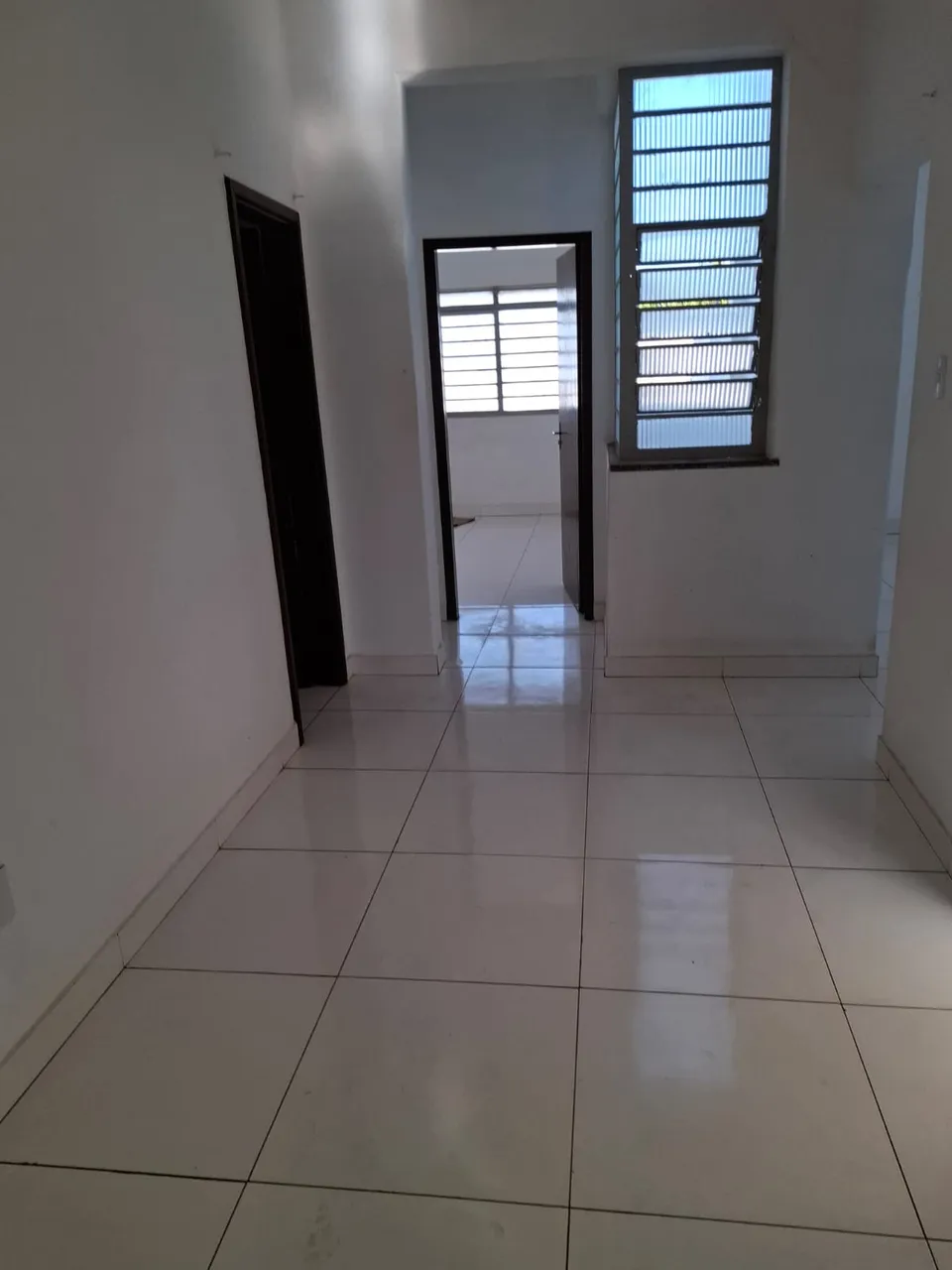 Sobrado para aluguel tem 160 metros quadrados com 4 quartos em Lixeira - Cuiabá - MT