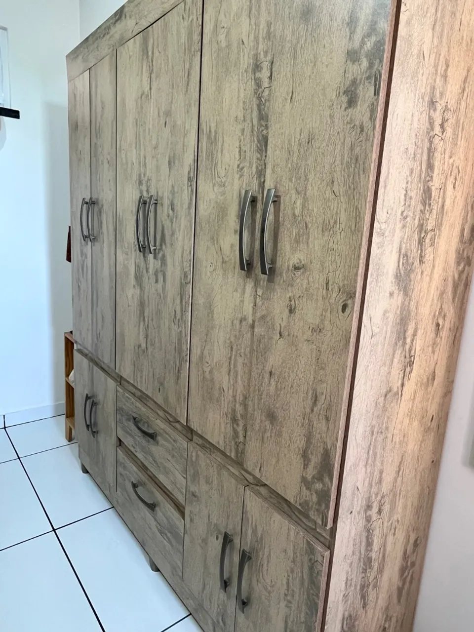 Guarda-Roupas | $400
