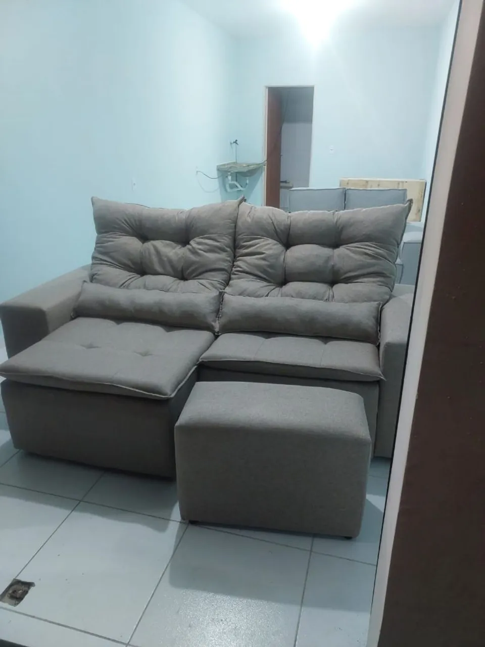 Sofá retrátil com Puff