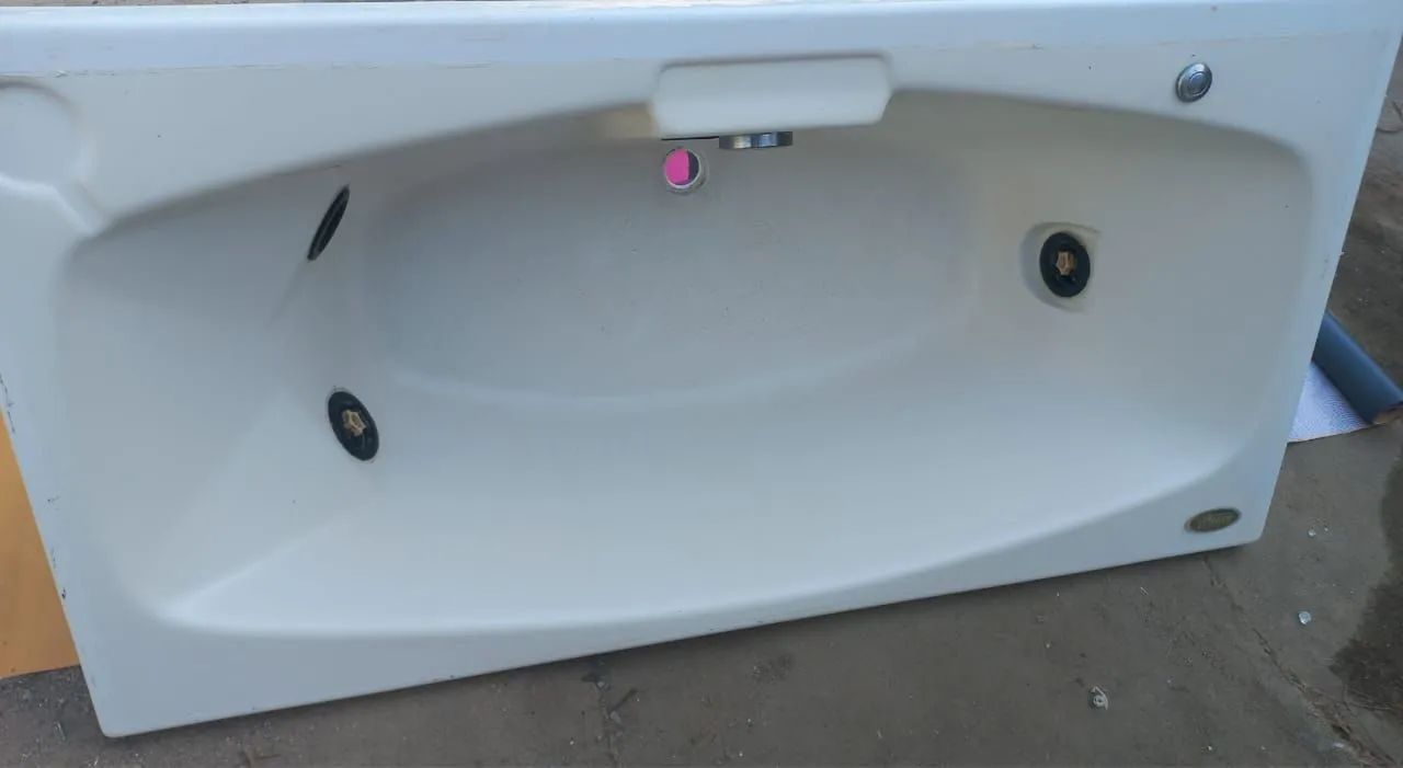 Jacuzzi Bathtub64872567908738123