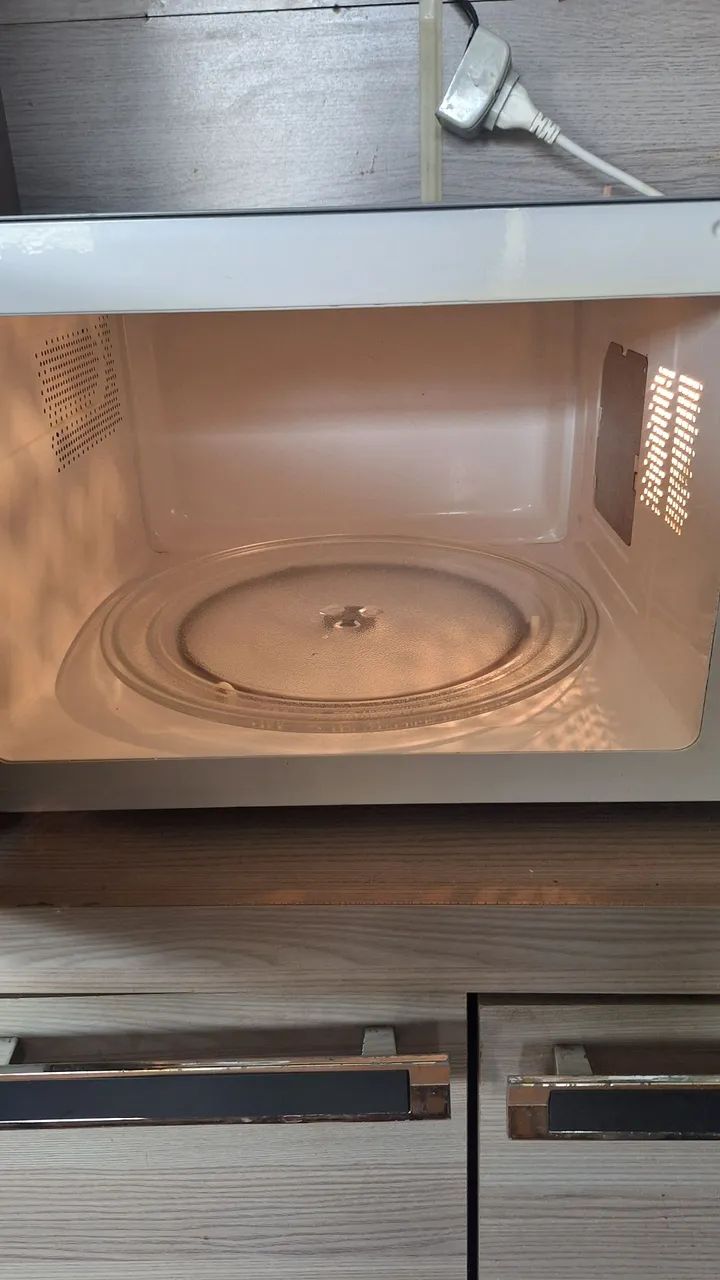 Micro-ondas Philco 30 Litros - Foto 2