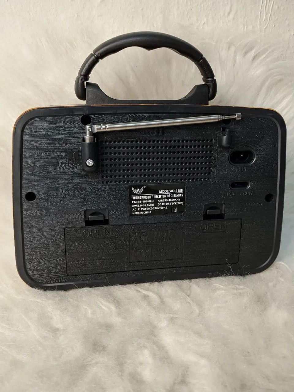 Rádio Portátil Retrô AD-3188 - Bluetooth, USB e TF - Foto 3