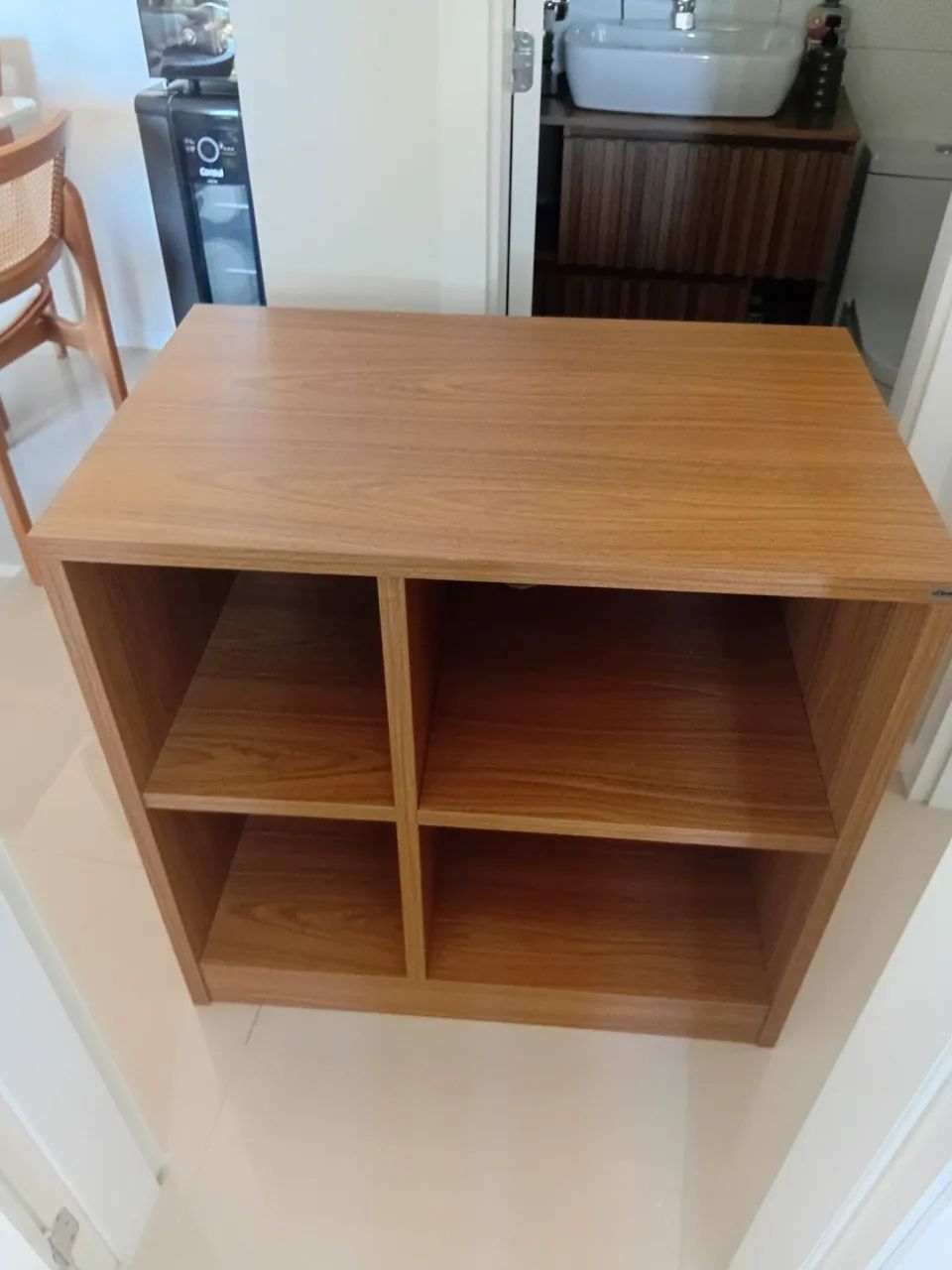 Pequena estante 64717830438147120