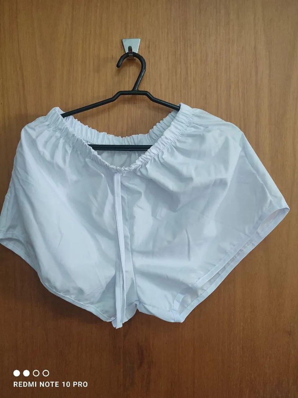 Short branco pano leve praia 