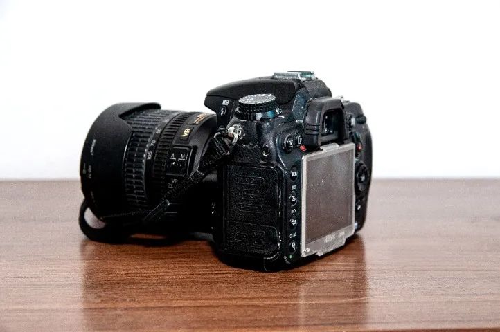 Câmera Nikon D700 + Lente 18-105mm + Acessórios - Foto 3