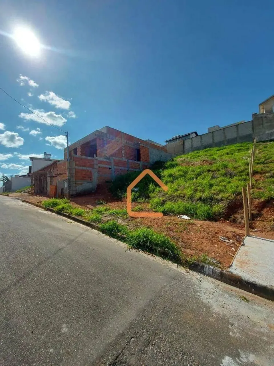 Terreno à venda, 300 m² por R$ 180.000,00 - Colinas de Santa Bárbara - Pouso Alegre/MG