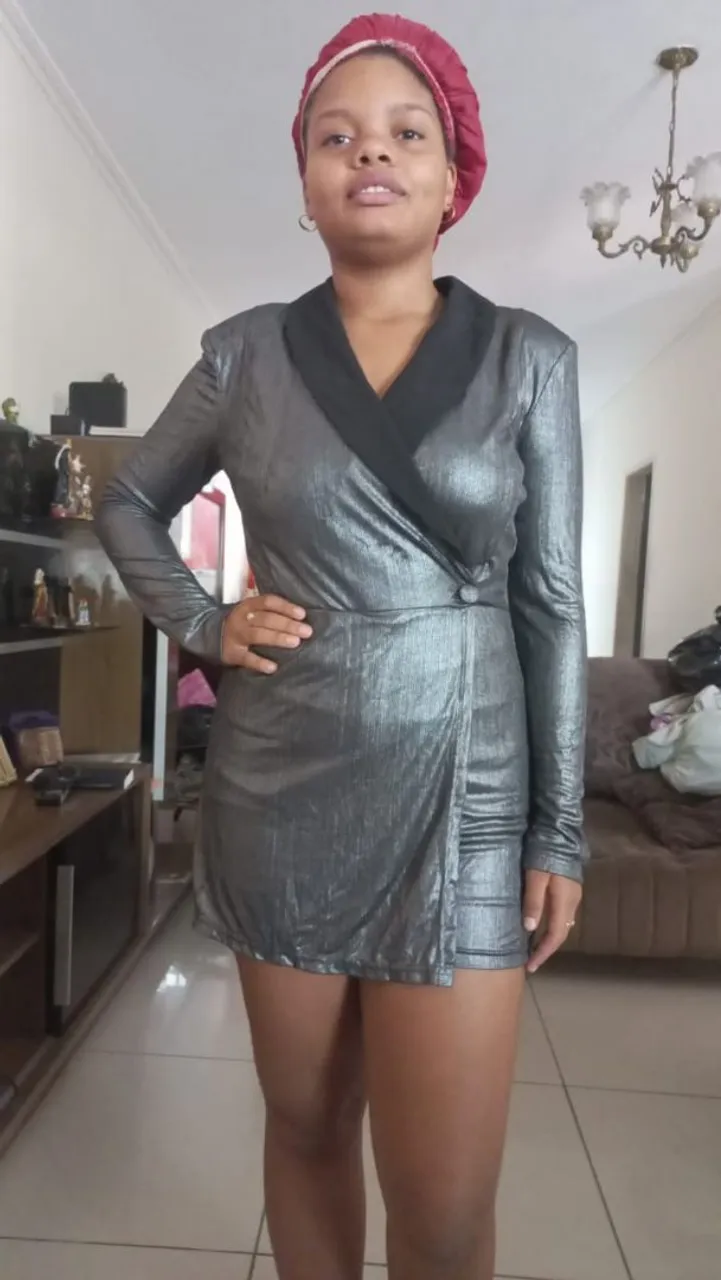 Vestido Prateado Elegante