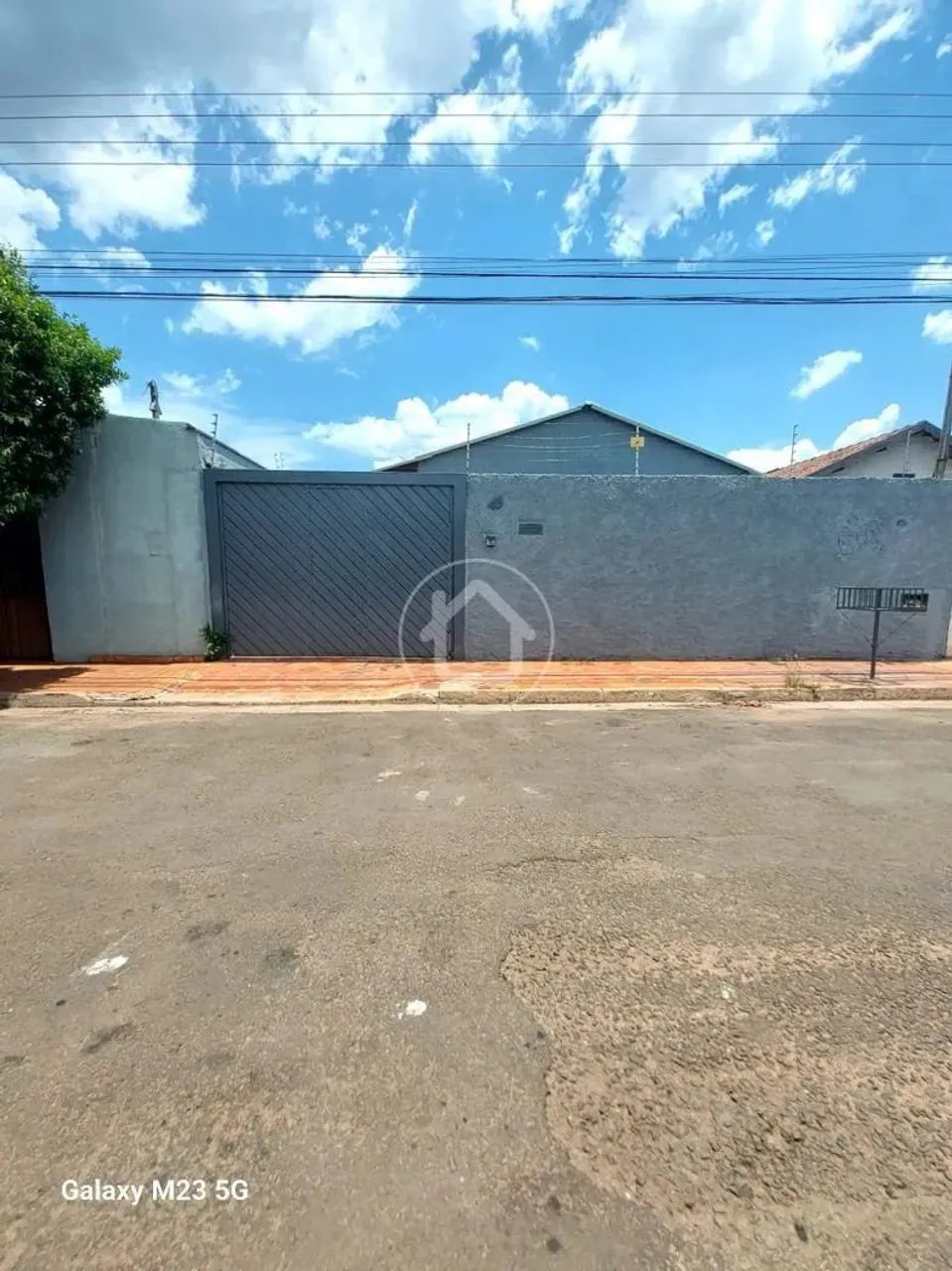 CASA COM 03 QUARTOS
