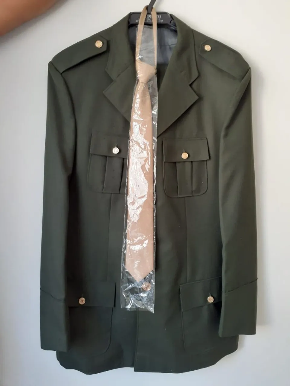 Uniforme Militar Completo (Jaqueta e Gravata)