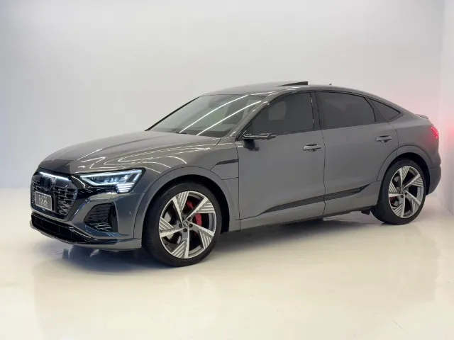Q8 Launch Edition Spt E-Tron Elétrico - 2024 - Único dono, Garantia de fabrica, IPVA pago!