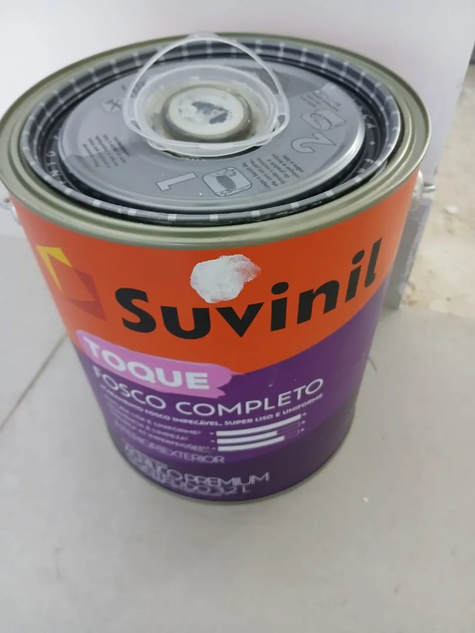 Tintas novas 3,2L NA0 ENTREGO 130,00 cada lata (obs loja custa mais 200,00)