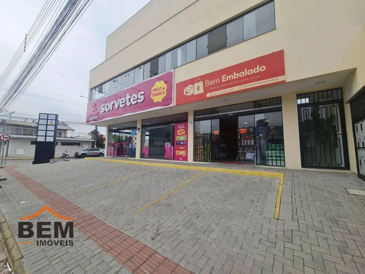 Sala para alugar, 32 m² por R$ 2.600,00/mês - Monte Alegre - Camboriú/SC