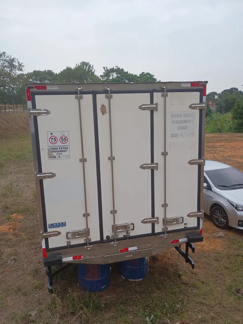 Baú frigorífico / isotérmico para caminhão toco  - Foto 5