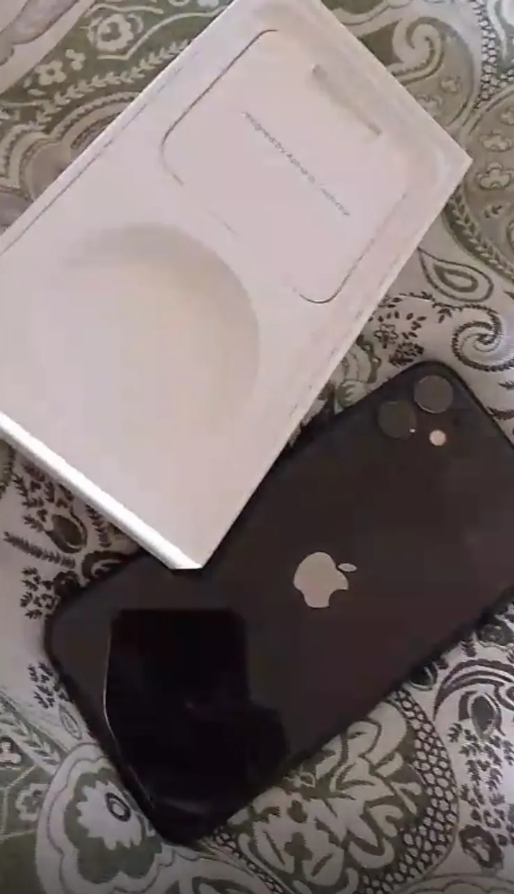 iPhone 11