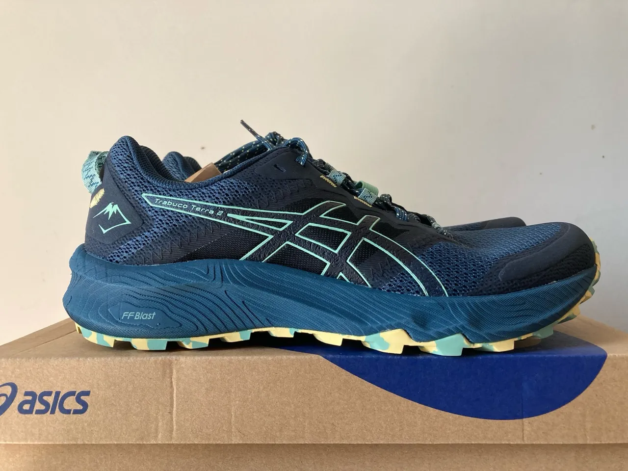 Tênis Asics Trabuco Terra 2 Black/Light Green Tam 41
