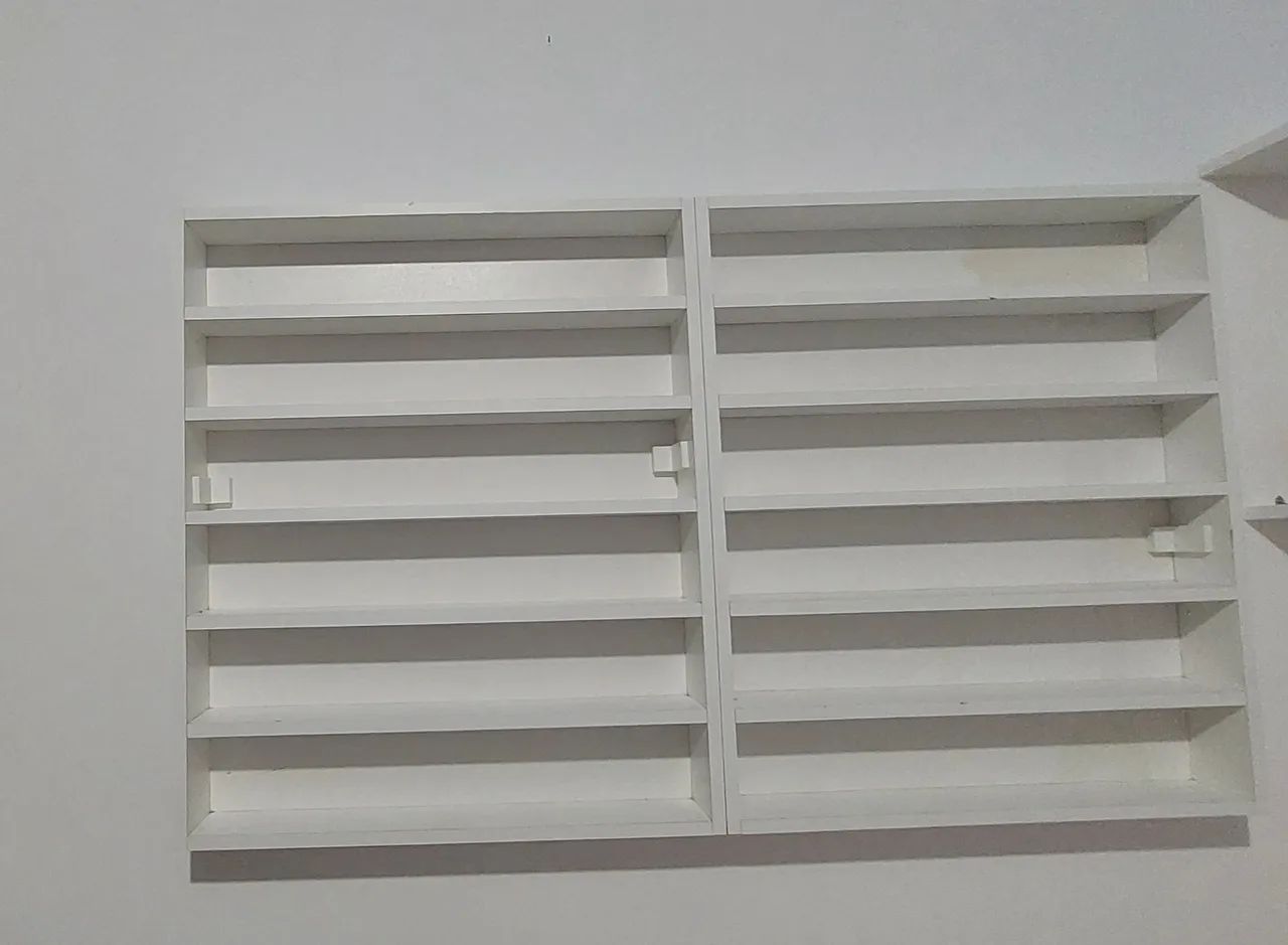 Expositor de esmaltes e 2 poltronas  - Foto 2